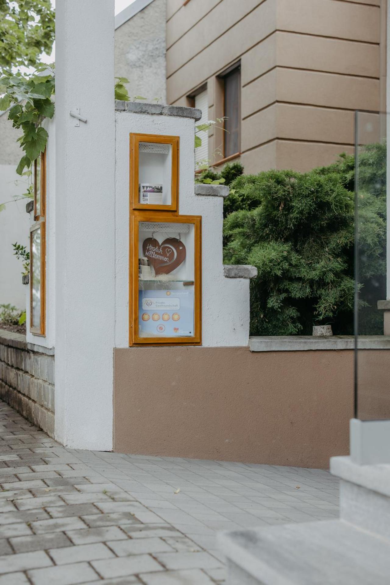 Weingut und Gästehaus Salzl Illmitz Exterior foto