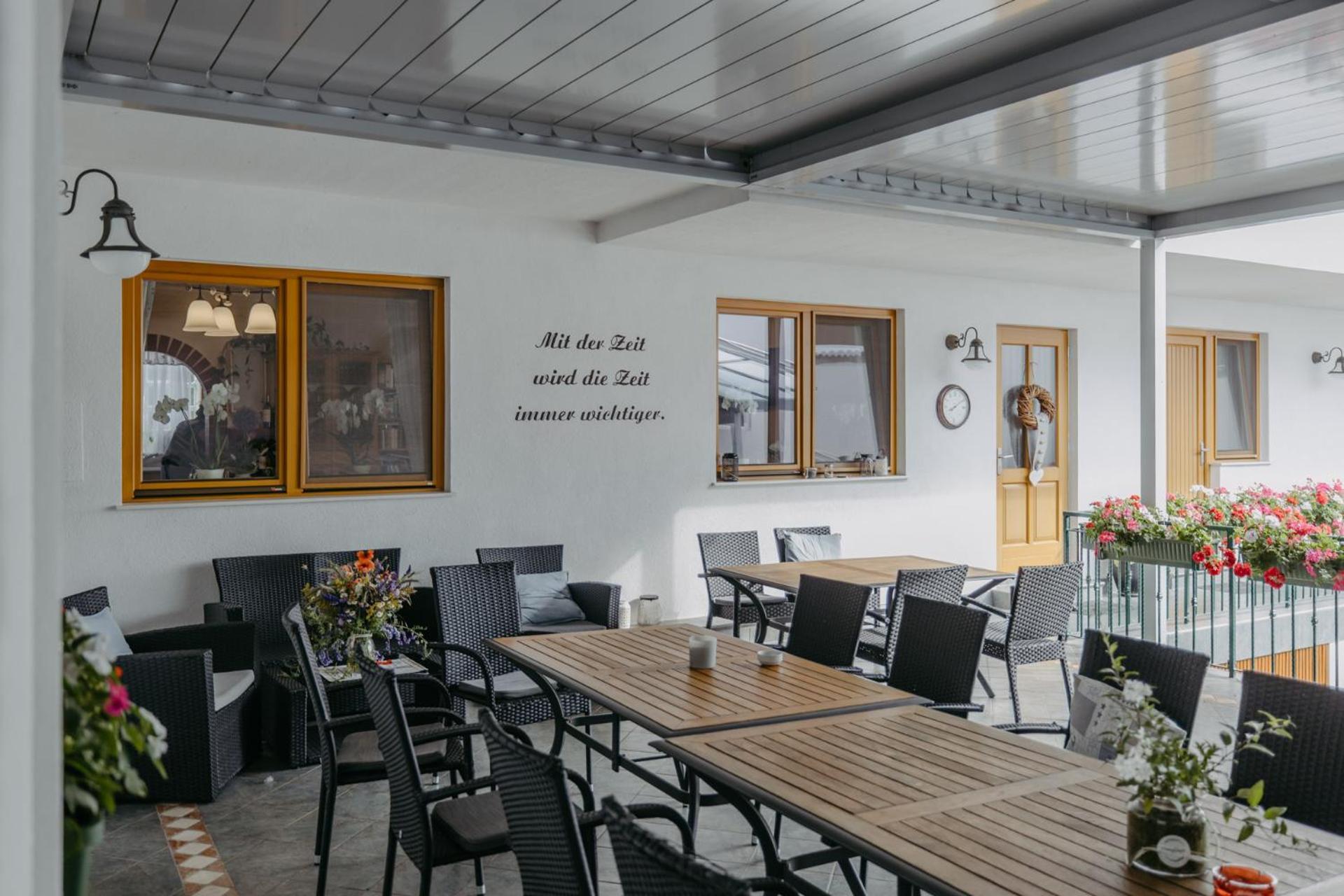 Weingut und Gästehaus Salzl Illmitz Exterior foto
