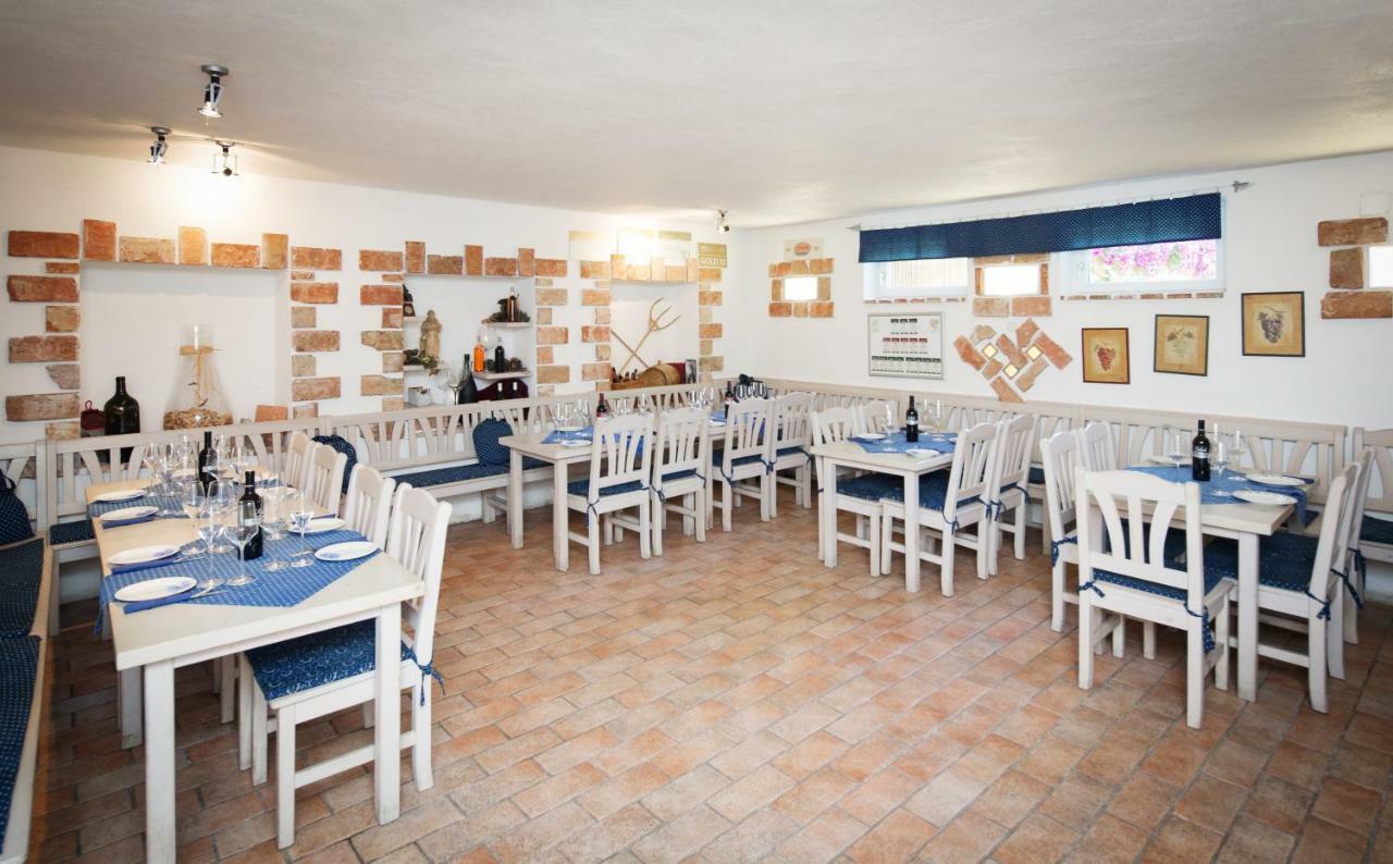 Weingut und Gästehaus Salzl Illmitz Exterior foto