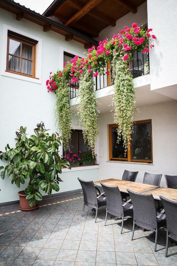 Weingut und Gästehaus Salzl Illmitz Exterior foto